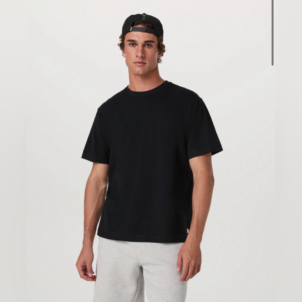 RESTOCK Vuori Men's “Heavyweight” Short Sleeve Tee (M) *RELAXED FIT*